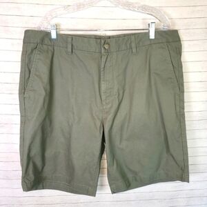 BONOBOS OLIVE GREEN 9 INCH INSEAM KHAKI SHORTS, SZ 40
